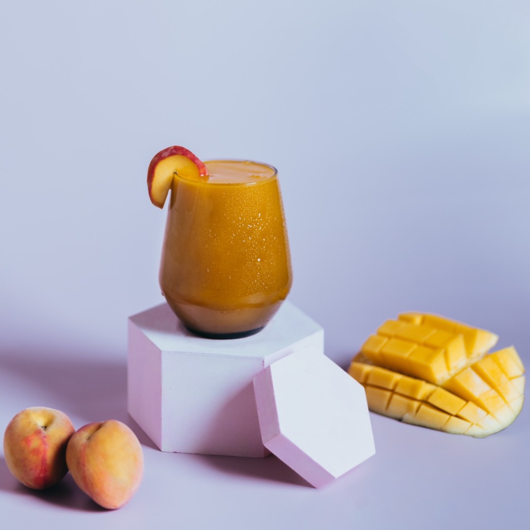 mango-peach-smoothie